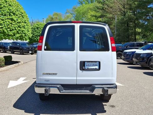 Used 2024 Chevrolet Express 2500 w/ Driver Convenience Package RWD image 6