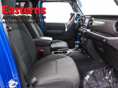 Used 2023 Jeep Wrangler Unlimited w/ Cold Weather Group AWD/4WD image 27