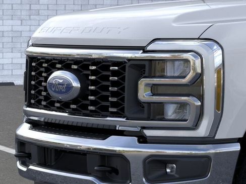 New 2026 Ford F350 Lariat w/ FX4 Off-Road Package AWD/4WD image 17