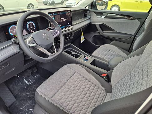 New 2026 Volkswagen Tiguan S image 7