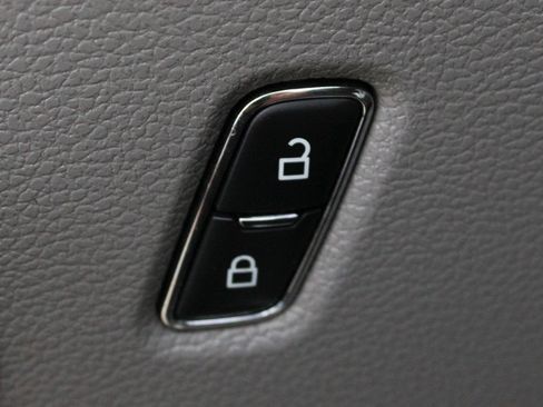Used 2019 Ford F550 4x4 Crew Cab Super Duty image 17
