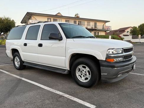 Used 2006 Chevrolet Suburban LS w/ Smart Select Package RWD image 10