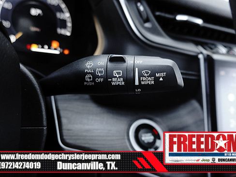 Used 2023 Jeep Grand Cherokee L Limited w/ Black Appearance Package AWD/4WD image 32