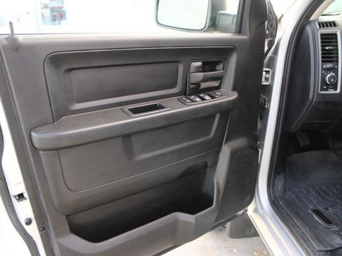 Used 2014 RAM 1500 Express image 9