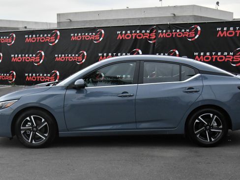 Used 2024 Nissan Sentra SV image 4