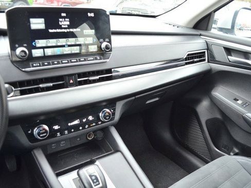 Used 2024 Mitsubishi Outlander SE image 24