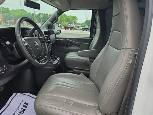 Used 2016 GMC Savana 2500 RWD image 14