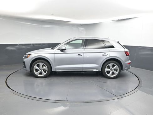 Used 2021 Audi Q5 Prestige AWD/4WD image 2