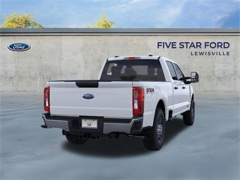 New 2025 Ford F250 XLT w/ FX4 Off-Road Package image 8