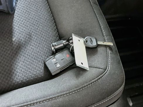 Used 2022 Chevrolet Colorado LT w/ Fleet Safety Package RWD image 36