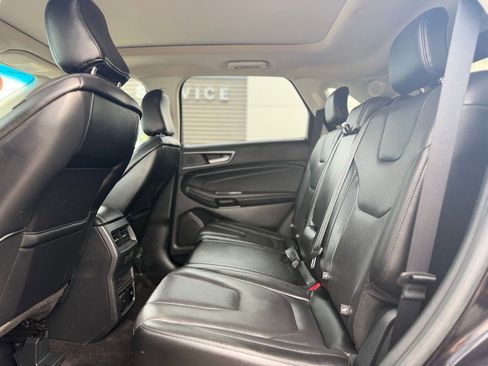 Used 2020 Ford Edge Titanium w/ Equipment Group 301A AWD/4WD image 21