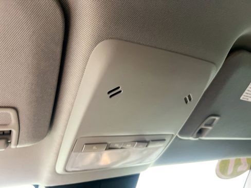 Used 2021 Chevrolet Trax LT w/ Redline Edition image 22