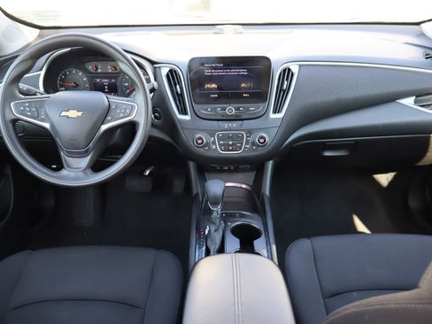 Used 2024 Chevrolet Malibu LT image 14