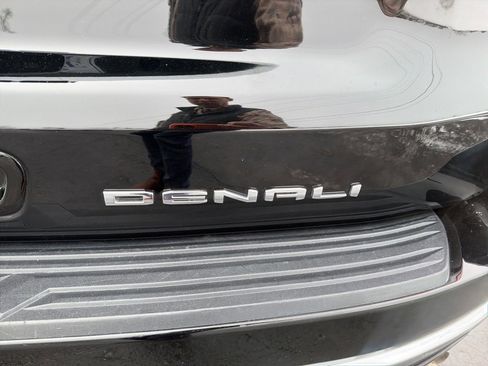 Certified 2022 GMC Yukon XL Denali w/ Denali Premium Package image 30