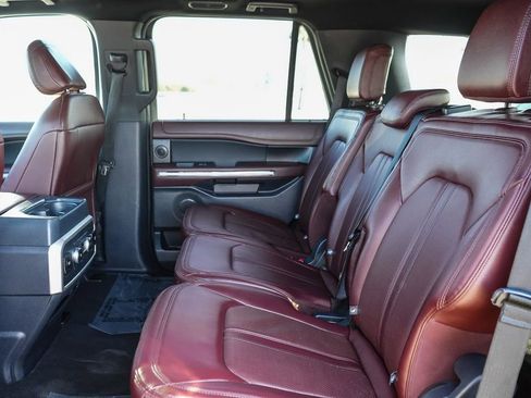 Used 2024 Ford Expedition Limited image 19