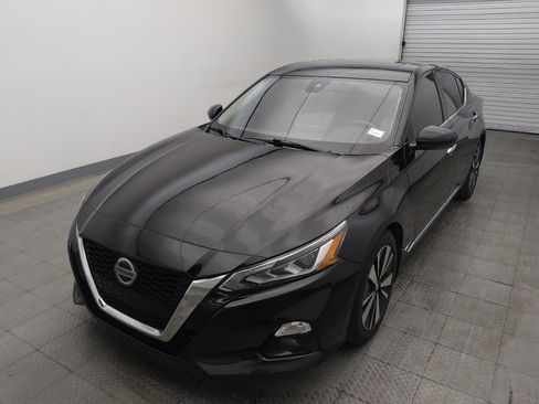 Used 2020 Nissan Altima 2.5 SL FWD image 15