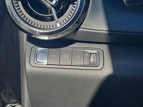 Used 2025 Chevrolet Equinox LT AWD/4WD image 25