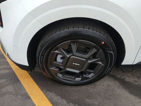 New 2026 Kia Carnival SX image 10