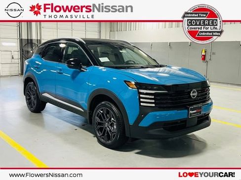 New 2026 Nissan Kicks SR FWD image 1