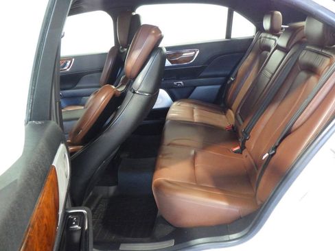 Used 2020 Lincoln Continental Reserve image 8