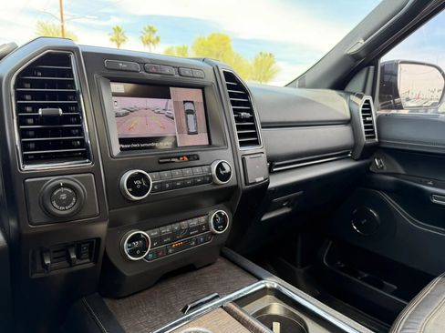 Used 2021 Ford Expedition Limited RWD image 27