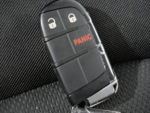 Used 2023 Jeep Renegade Latitude AWD/4WD image 24