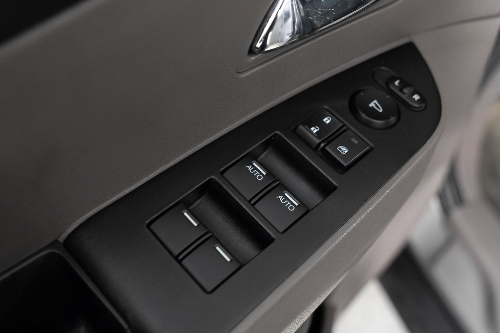 Used 2014 Honda Odyssey EX-L image 38