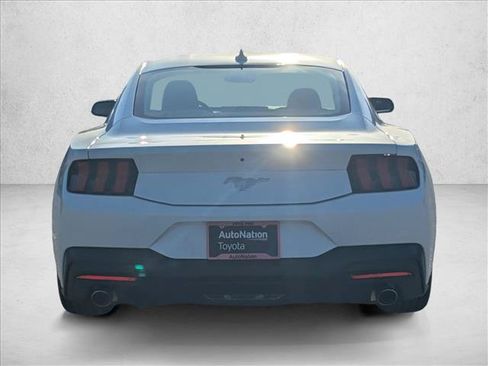 Used 2025 Ford Mustang Coupe RWD image 7