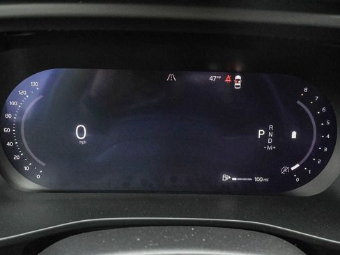 New 2026 Volvo XC40 B5 Plus w/ Protection Package Premier image 33