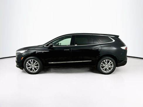 Used 2023 Buick Enclave Essence w/ Experience Buick Package FWD image 4