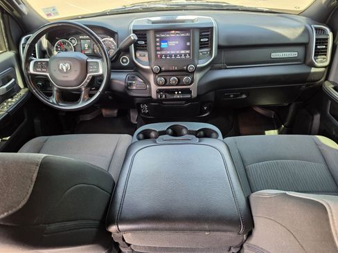 Used 2021 RAM 2500 Big Horn w/ Level 1 Equipment Group AWD/4WD image 8