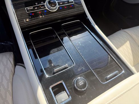 Certified 2023 Lincoln Aviator Black Label image 31