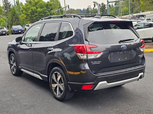 Used 2019 Subaru Forester Touring AWD/4WD image 5