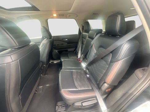 Used 2023 Nissan Pathfinder Platinum w/ Cargo Package AWD/4WD image 26
