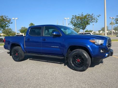 Certified 2022 Toyota Tacoma SR5 w/ Technology Package image 2