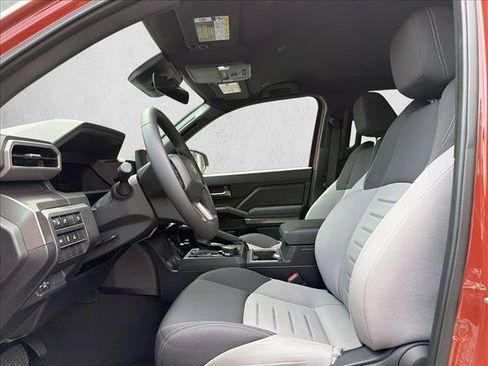 Used 2025 Toyota Tacoma TRD Off-Road AWD/4WD image 12