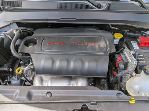 Used 2022 Jeep Compass Latitude w/ Sun and Sound Group AWD/4WD image 28
