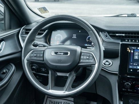 Certified 2023 Jeep Grand Cherokee L Laredo image 29