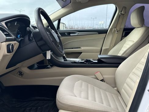 Used 2014 Ford Fusion SE image 9