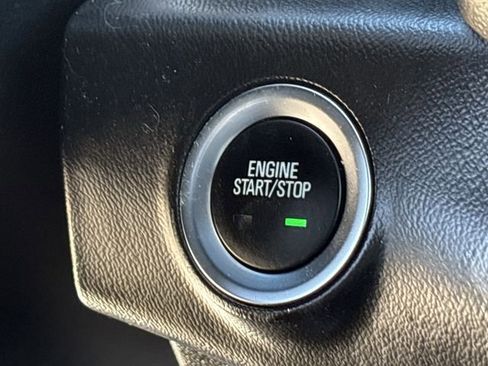 Used 2021 GMC Terrain SLT image 18