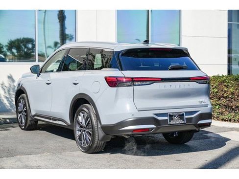 New 2026 INFINITI QX60 Luxe w/ Cargo Package image 4