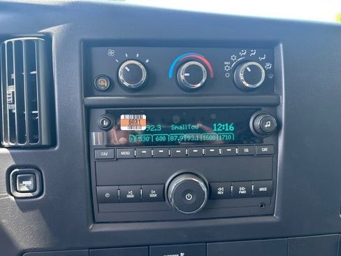 New 2026 GMC Savana 2500 RWD image 21