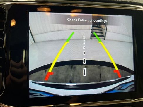 Used 2020 Jeep Grand Cherokee Limited w/ Luxury Group II image 15