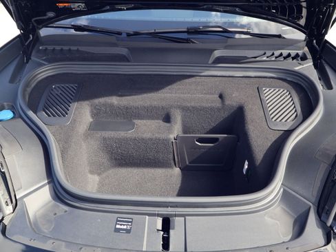 New 2026 Porsche Macan Electric RWD image 26