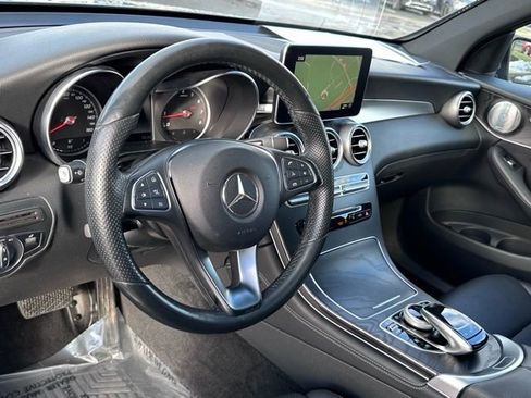 Used 2018 Mercedes-Benz GLC 300 4MATIC image 15