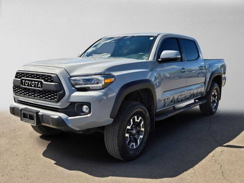 Used 2020 Toyota Tacoma TRD Off-Road AWD/4WD image 9