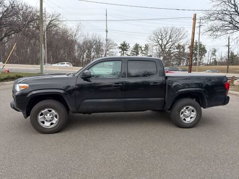 Used 2023 Toyota Tacoma SR image 4