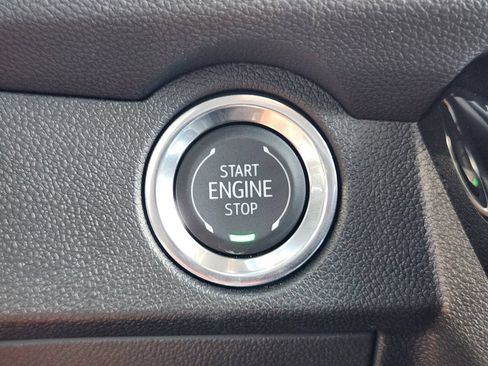 Used 2026 Chevrolet Traverse LT w/ Sun and Wheel Package FWD image 21