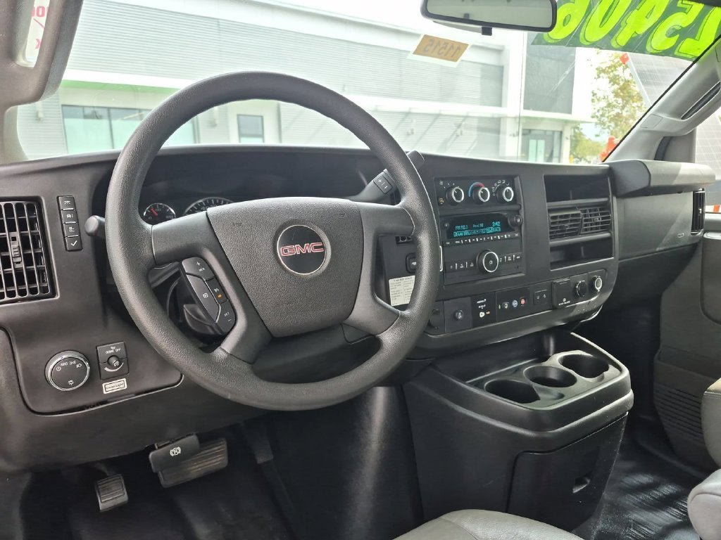 Used 2021 GMC Savana 3500 Extended w/ Power Convenience Package RWD image 24