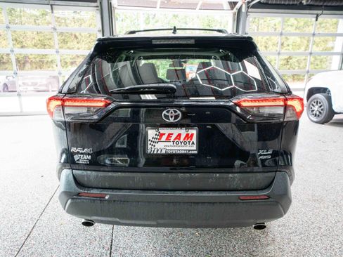Used 2020 Toyota RAV4 XLE w/ Convenience Package AWD/4WD image 3